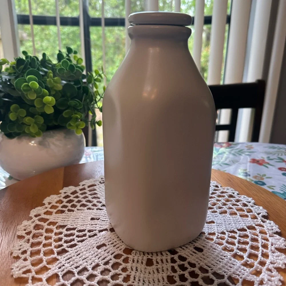 Moo Ceramic Milk Bottle - White - Picture 5 of 9